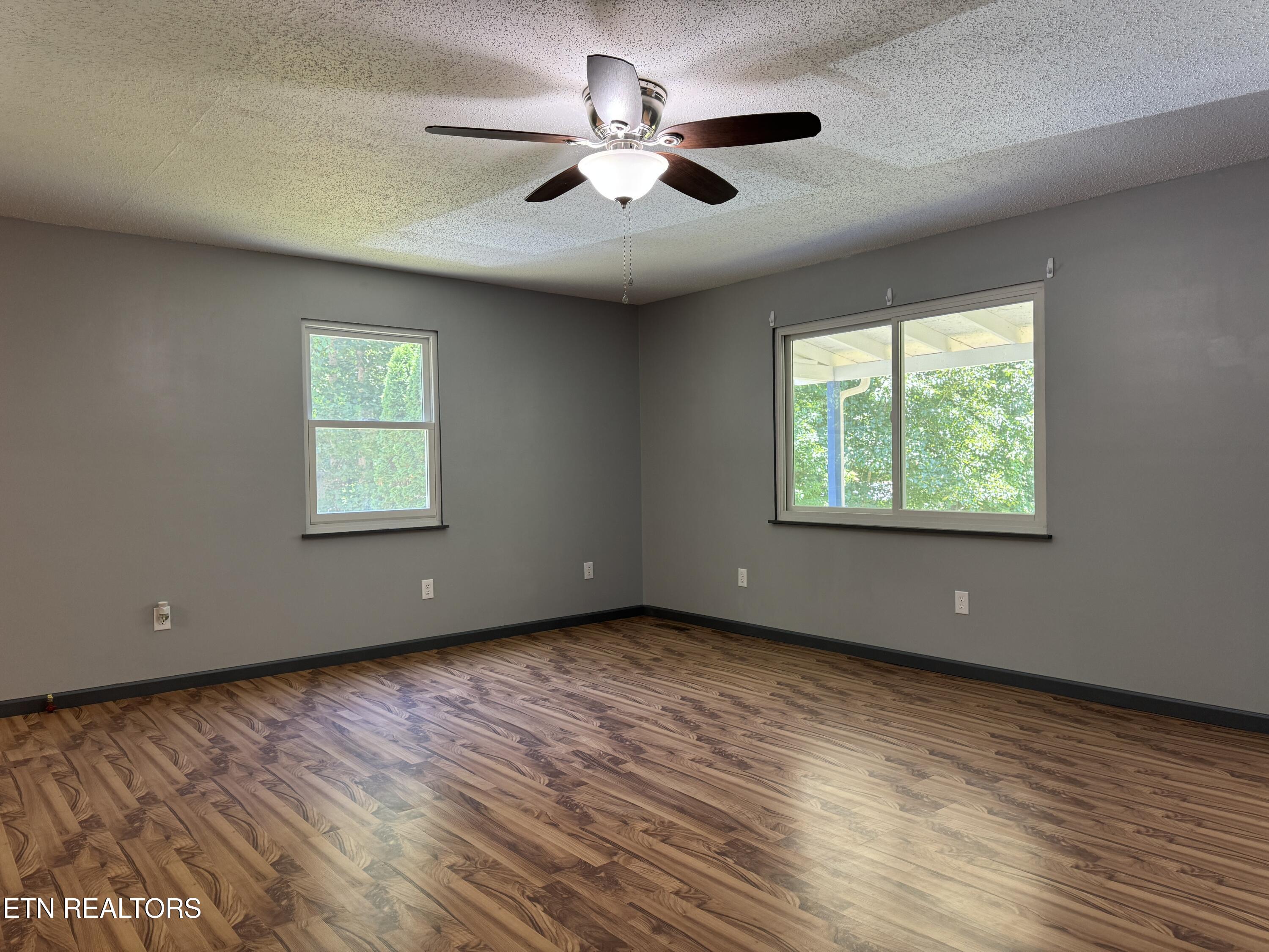 125 Walnut Lane Oneida, TN 37841 - Photo 16 of 39 IMG_7623