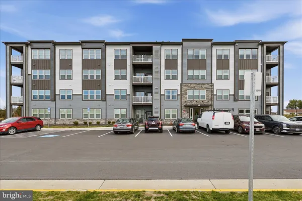 $314,900 | 151 McCormick Circle, Unit 105, Winchester, VA 22601