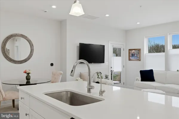 $314,900 | 151 McCormick Circle, Unit 105, Winchester, VA 22601