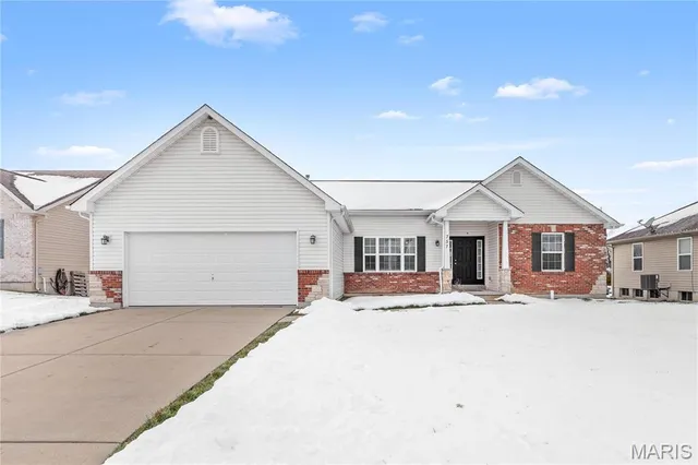 $2,500 | 757 Pecan Hill Drive, St. Charles, MO 63304