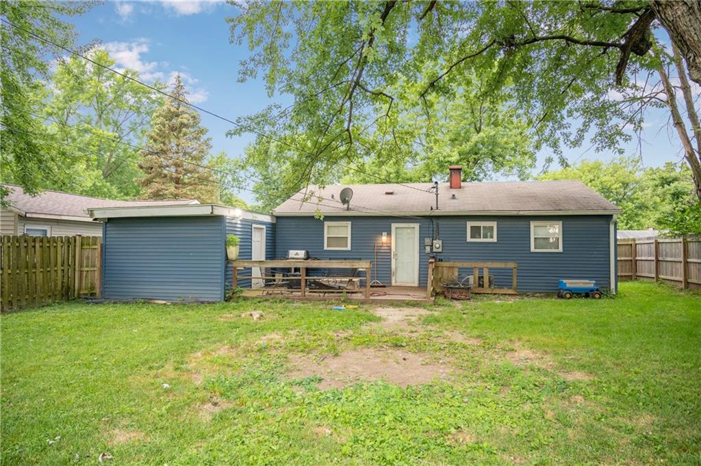371 South Kenmore Road Indianapolis, IN 46219 - Photo 14 of 17 Gallery Image 14
