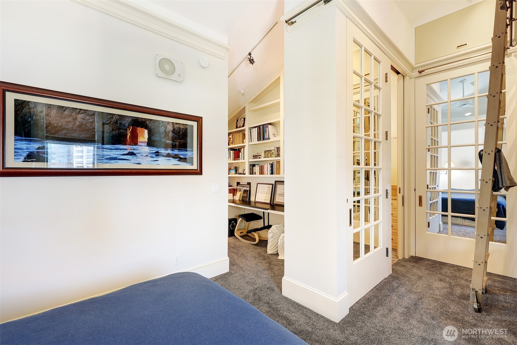 80 Vine Street, Unit 703 Seattle, WA 98121 - Photo 18 of 28