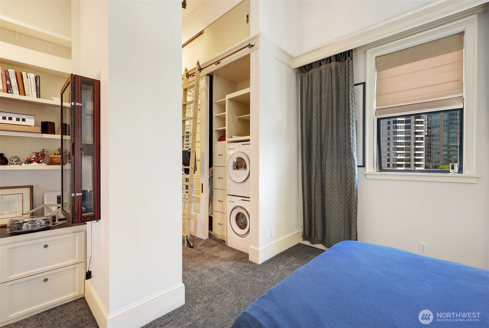 80 Vine Street, Unit 703 Seattle, WA 98121 - Photo 19 of 28