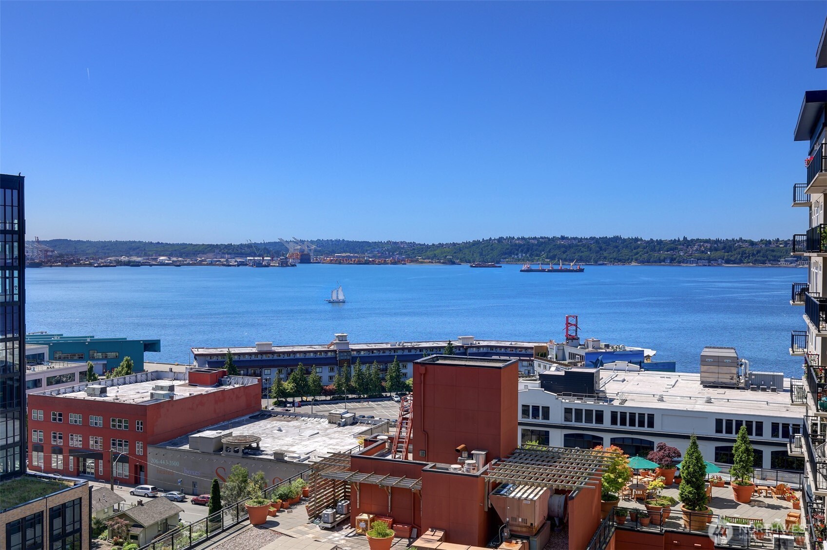 80 Vine Street, Unit 703 Seattle, WA 98121 - Photo 23 of 28