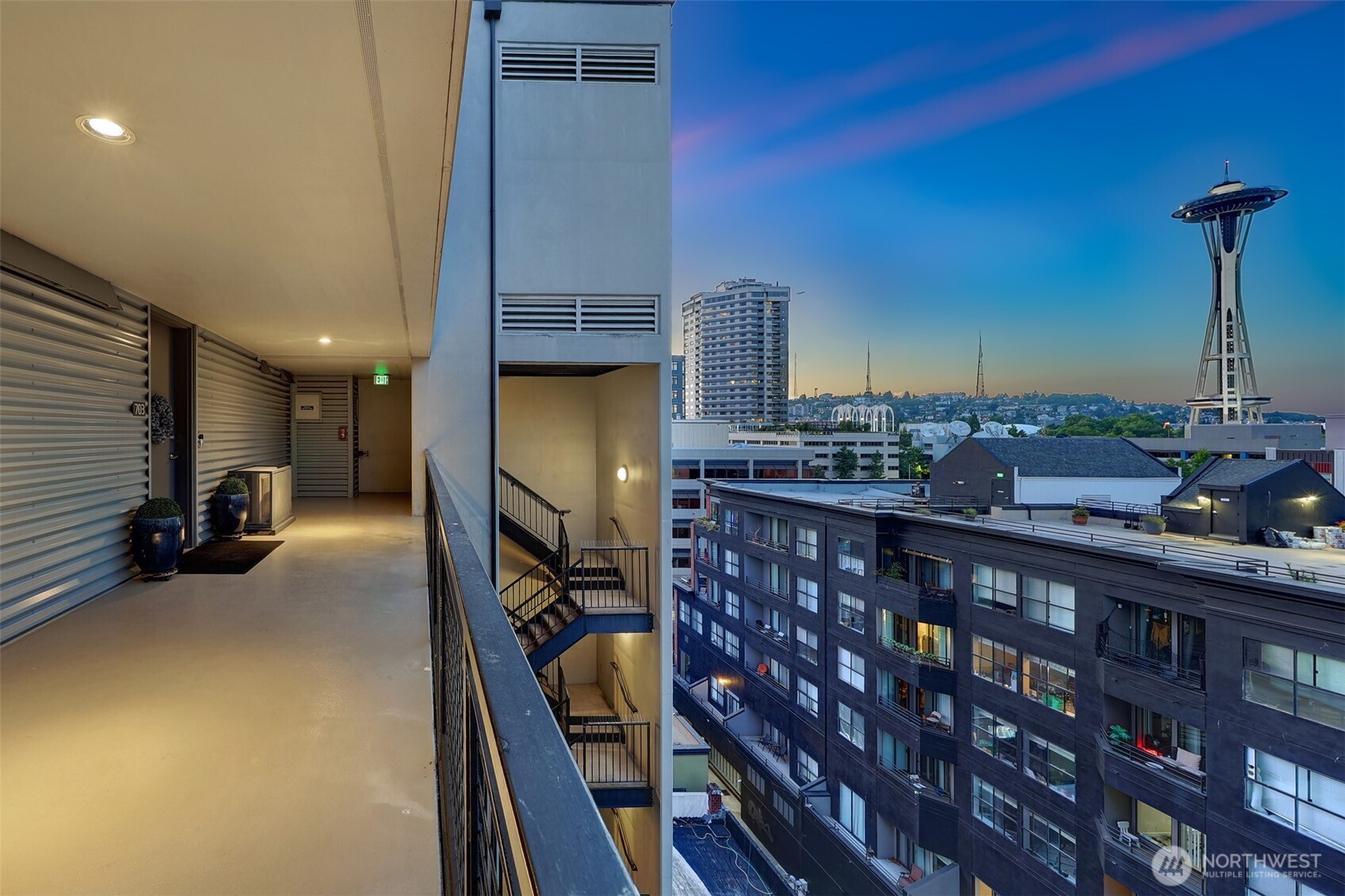 80 Vine Street, Unit 703 Seattle, WA 98121 - Photo 27 of 28