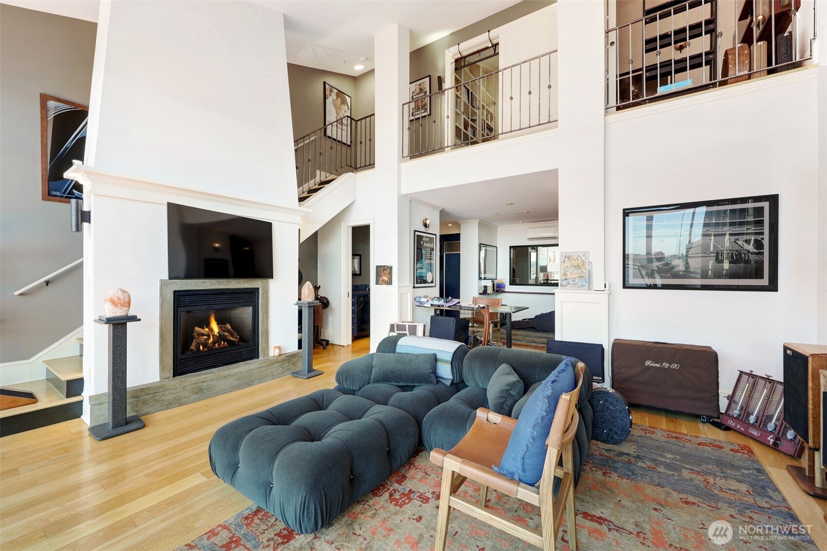 80 Vine Street, Unit 703 Seattle, WA 98121 - Photo 3 of 28