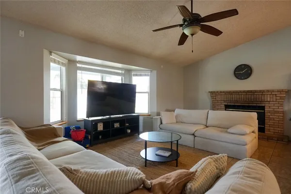 $479,998 | 10910 Mohican Drive, Bakersfield, CA 93312