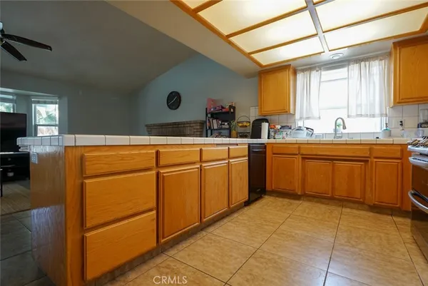 $479,998 | 10910 Mohican Drive, Bakersfield, CA 93312