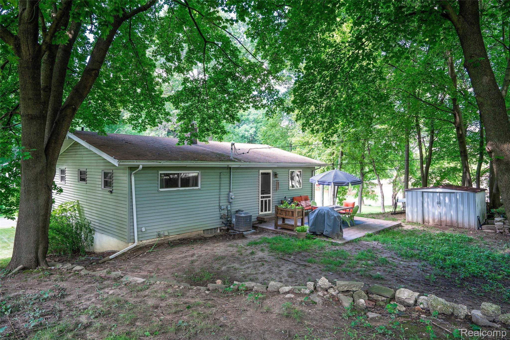 4326 Edmore Road Waterford, MI 48329 - Photo 20 of 26 MLS-24.jpg
