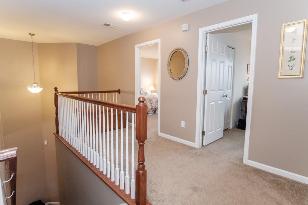 285 Maple Ridge Drive Canonsburg, PA 15317 - Photo 11 of 25 Second story landing with lots of space.