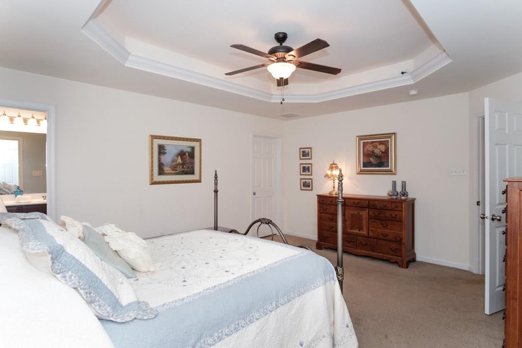 285 Maple Ridge Drive Canonsburg, PA 15317 - Photo 13 of 25 You will love the his & hers walk in closets!