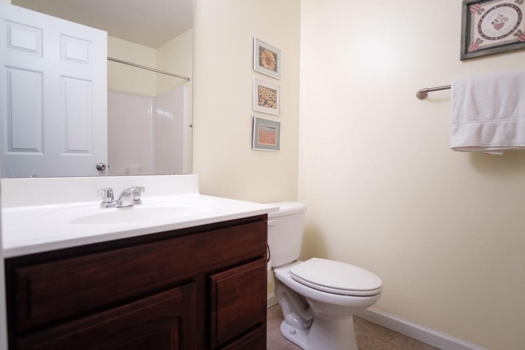 285 Maple Ridge Drive Canonsburg, PA 15317 - Photo 17 of 25 2nd floor main bath