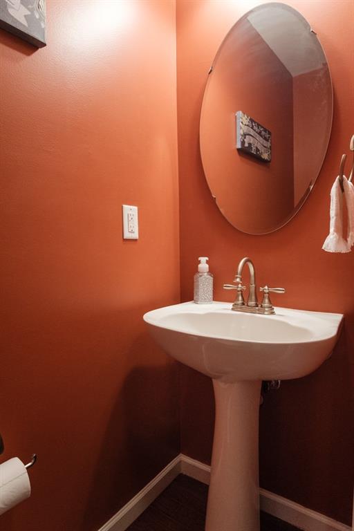 285 Maple Ridge Drive Canonsburg, PA 15317 - Photo 18 of 25 First floor powder room