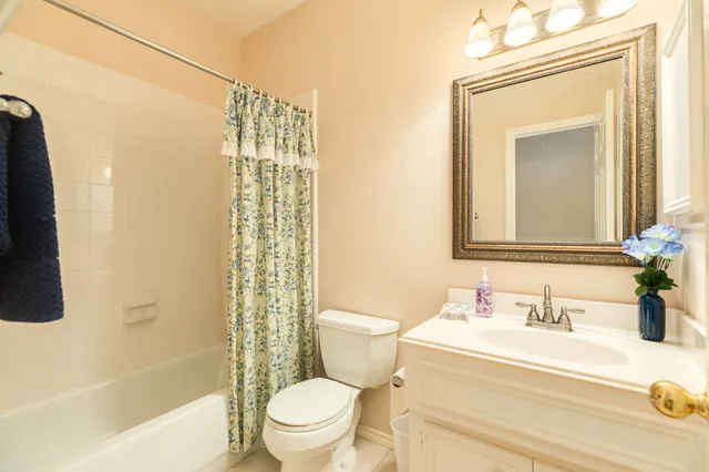 $326,500 | 3739 Crescent Drive, Pearland, TX 77584