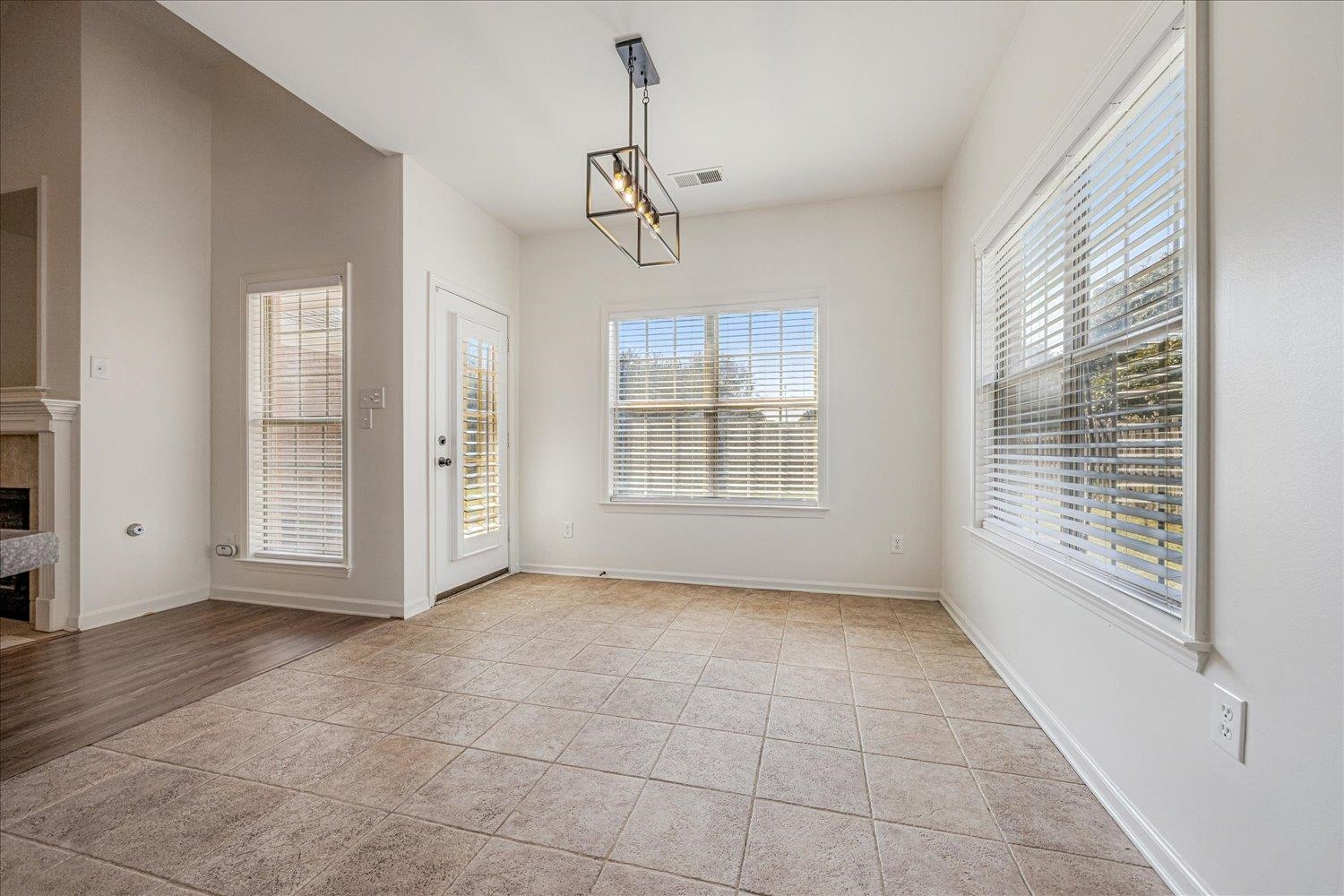 8453 Thor Road Memphis, TN 38018 - Photo 14 of 29 a view of an empty room with a window