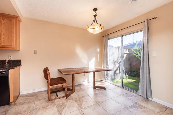 $300,000 | 5736 Shadow Creek Drive, Unit 2, Sacramento, CA 95841
