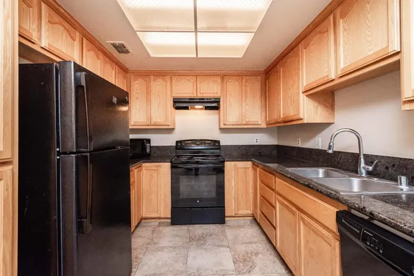 $300,000 | 5736 Shadow Creek Drive, Unit 2, Sacramento, CA 95841