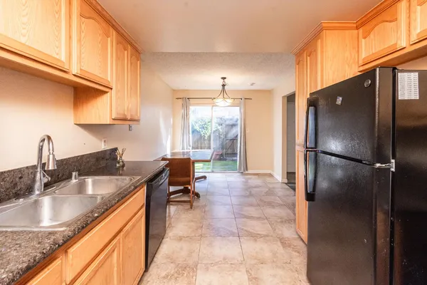 $300,000 | 5736 Shadow Creek Drive, Unit 2, Sacramento, CA 95841