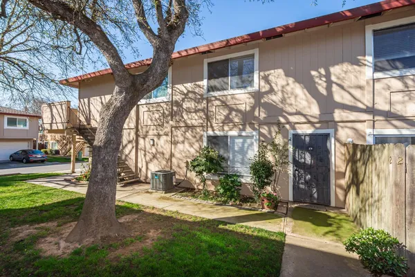 $300,000 | 5736 Shadow Creek Drive, Unit 2, Sacramento, CA 95841