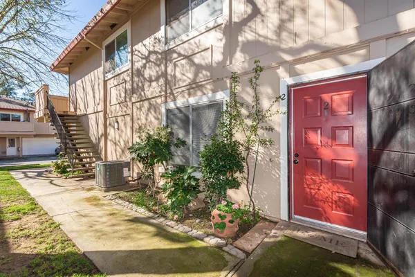 $300,000 | 5736 Shadow Creek Drive, Unit 2, Sacramento, CA 95841