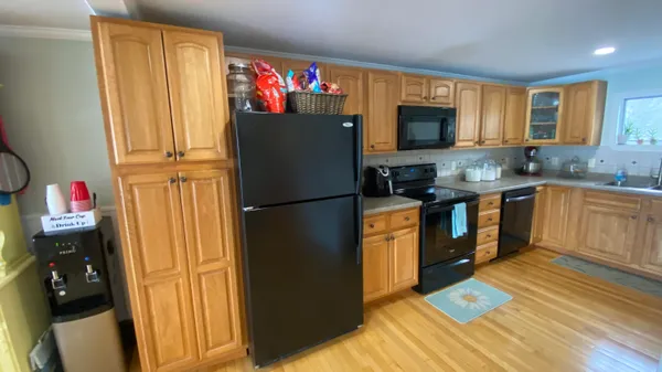 $879,000 | 100 Albee Road, Augusta, ME 04330