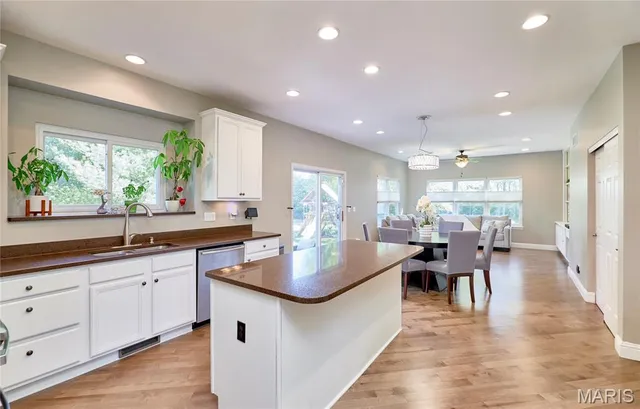 $594,900 | 66 Hickory Meadows Court, O'Fallon, MO 63366