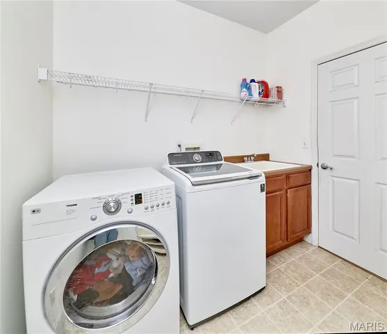 $594,900 | 66 Hickory Meadows Court, O'Fallon, MO 63366