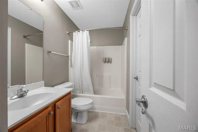 $594,900 | 66 Hickory Meadows Court, O'Fallon, MO 63366