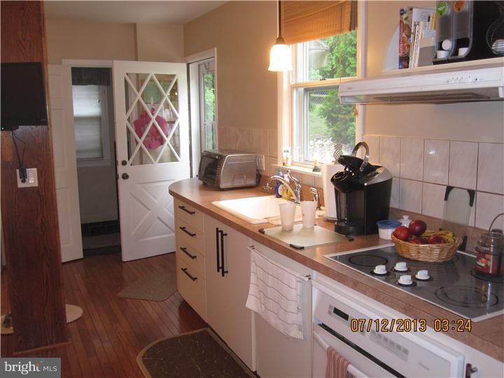 404 Valley View Road Willow Grove, PA 19090 - Photo 6 of 14 Kitchen