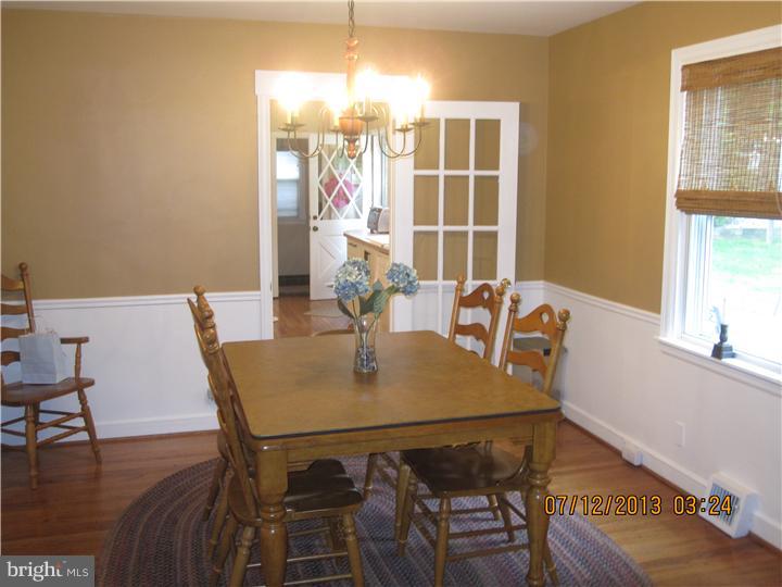404 Valley View Road Willow Grove, PA 19090 - Photo 8 of 14 Dining Room