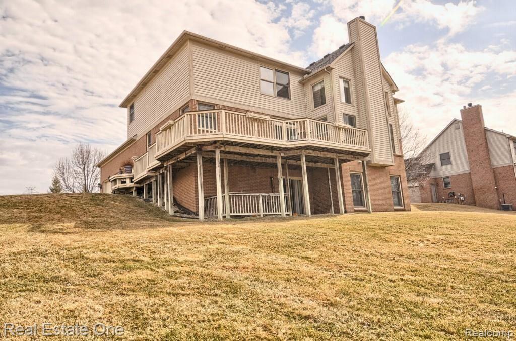 3741 Inverness Drive Rochester, MI 48306 - Photo 39 of 40 Rear_2nd_View.jpg