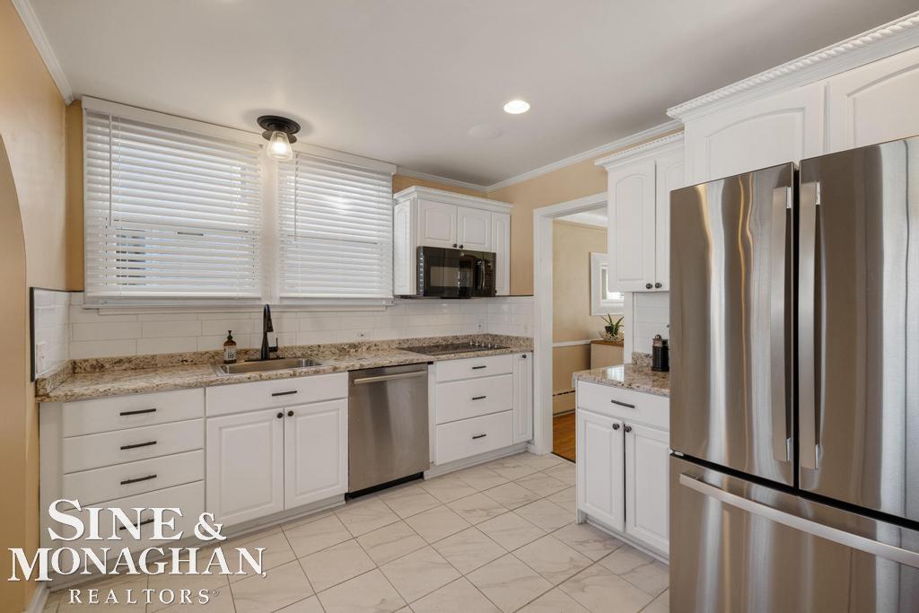 1264 Bishop Road Grosse Pointe, MI 48230 - Photo 11 of 59 50198814-f54395c3-0429-4de2-9c15-d01b315f9592.JPG