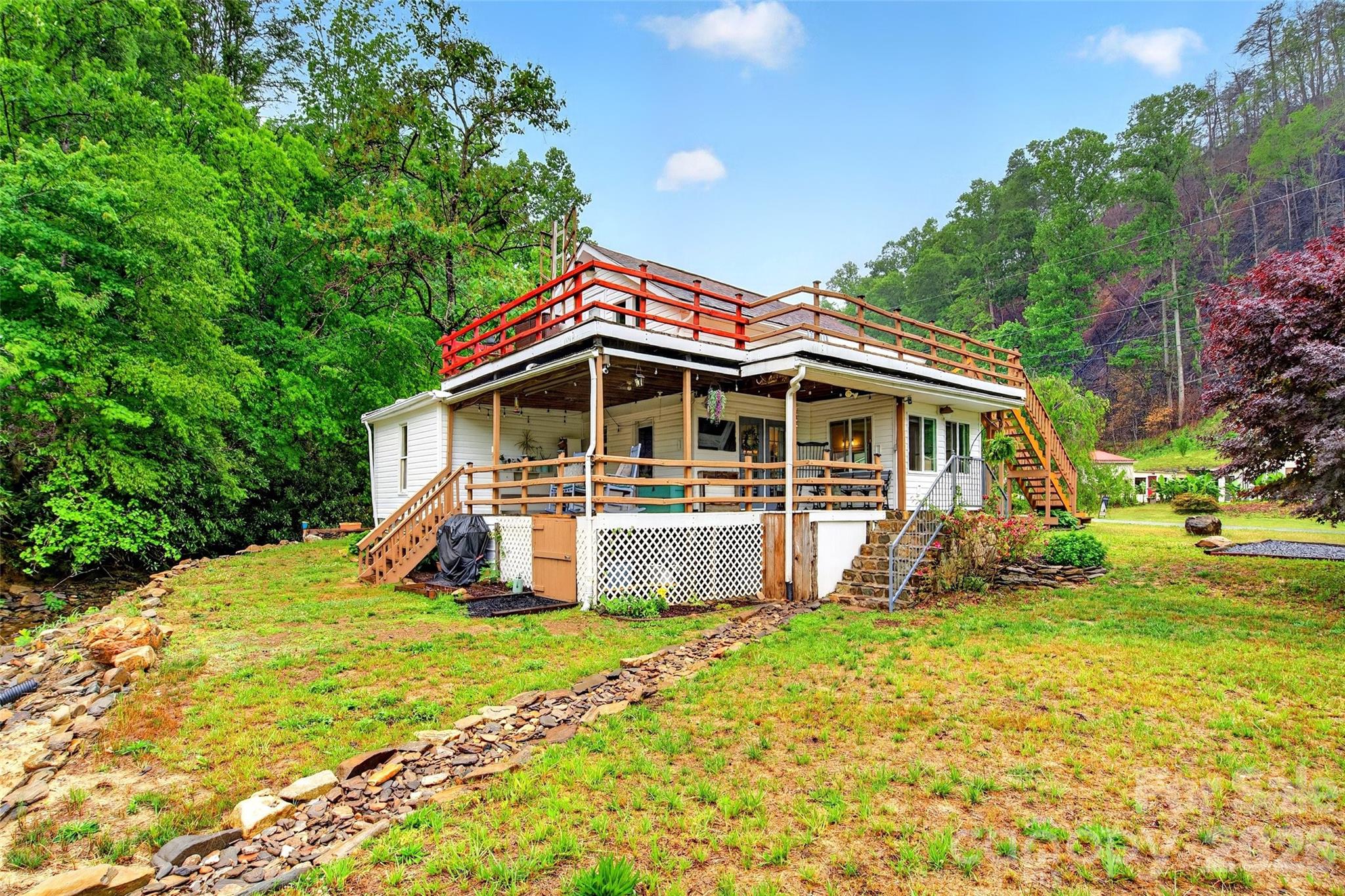227 Locust Cove Road Marion, NC 28752 - Photo 27 of 34
