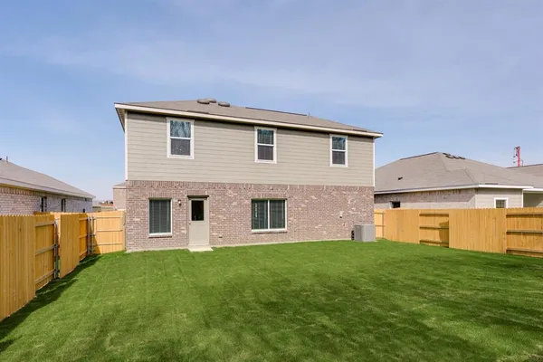 $2,660 | 728 Layton Court, Seagoville, TX 75159