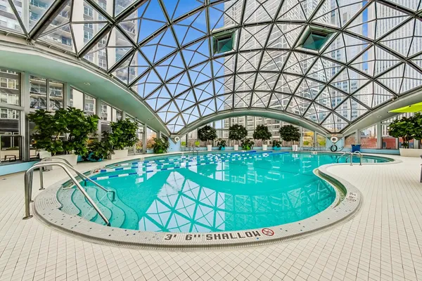 $2,100 | 400 East Randolph Street, Unit 821, Chicago, IL 60601