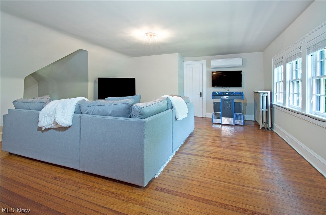2677 Berkshire Road Cleveland, OH 44106 - Photo 30 of 35