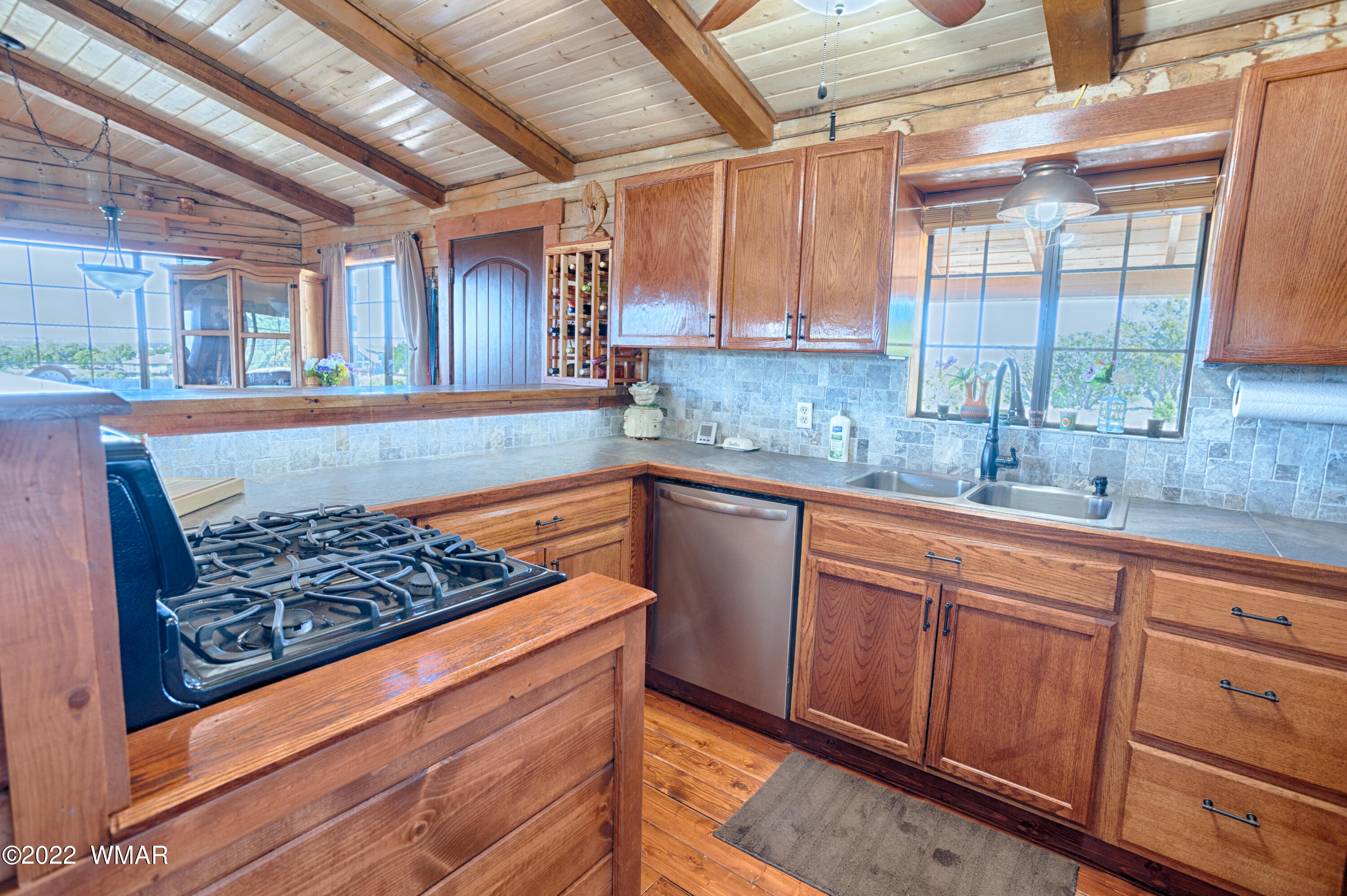 8484 Ridge Place Show Low, AZ 85901 - Photo 8 of 25 Gallery Image 8
