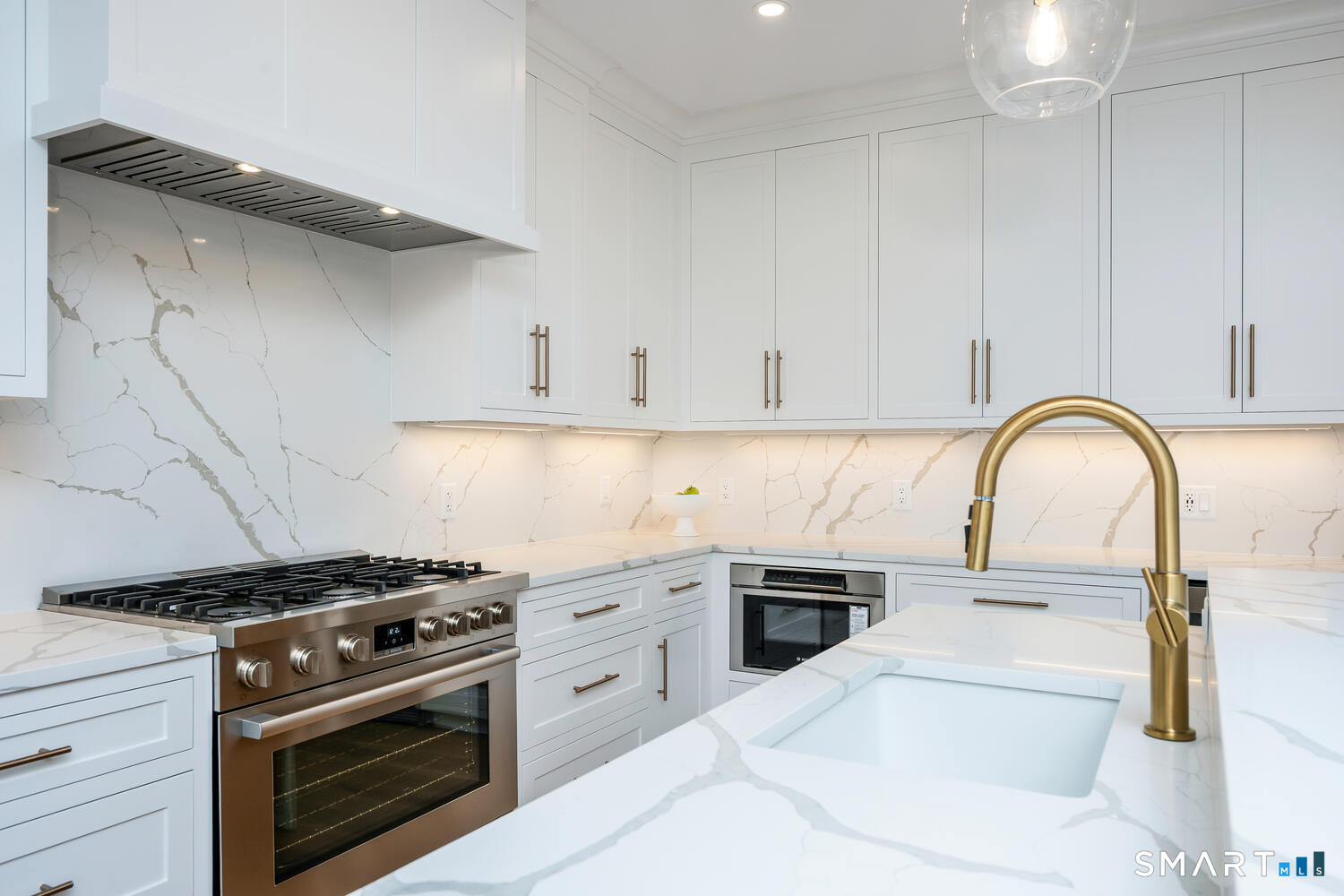 32 Relihan Road Darien, CT 06820 - Photo 13 of 36