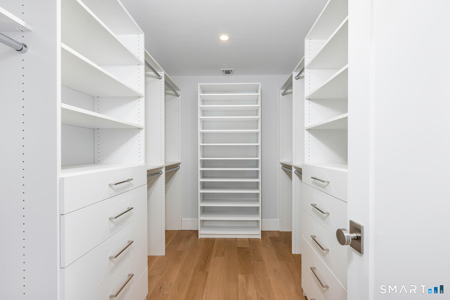 32 Relihan Road Darien, CT 06820 - Photo 19 of 36