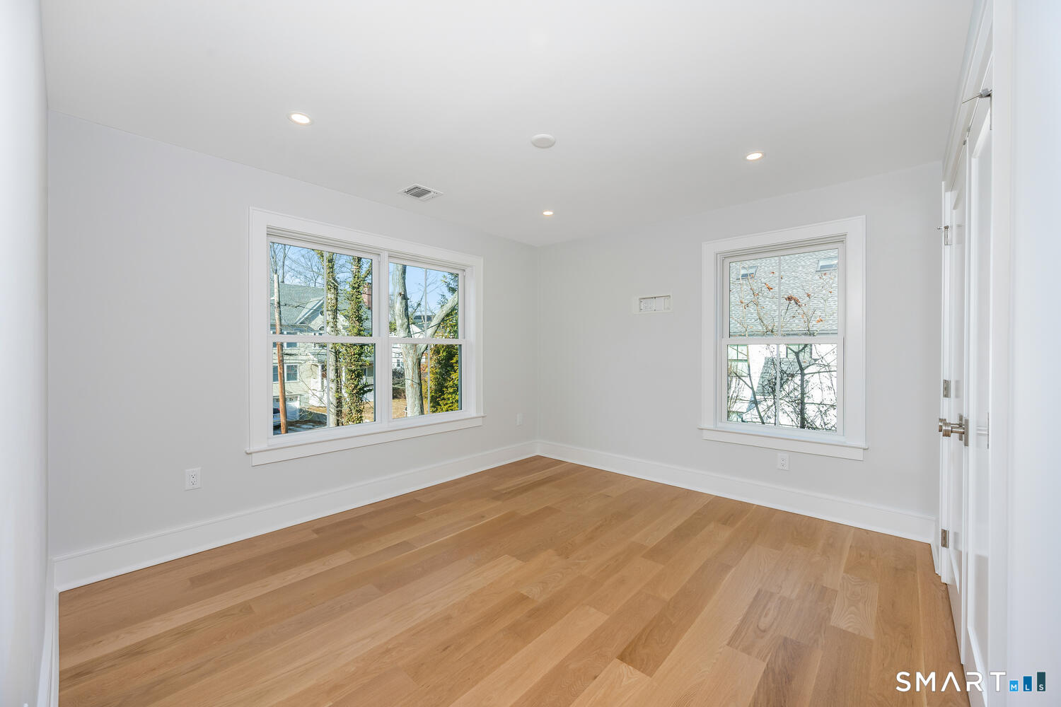 32 Relihan Road Darien, CT 06820 - Photo 23 of 36