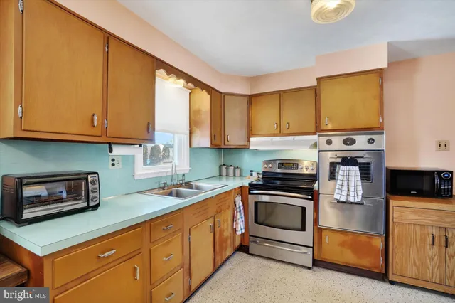 $230,000 | 248 South 6th Street, Mount Wolf, PA 17347