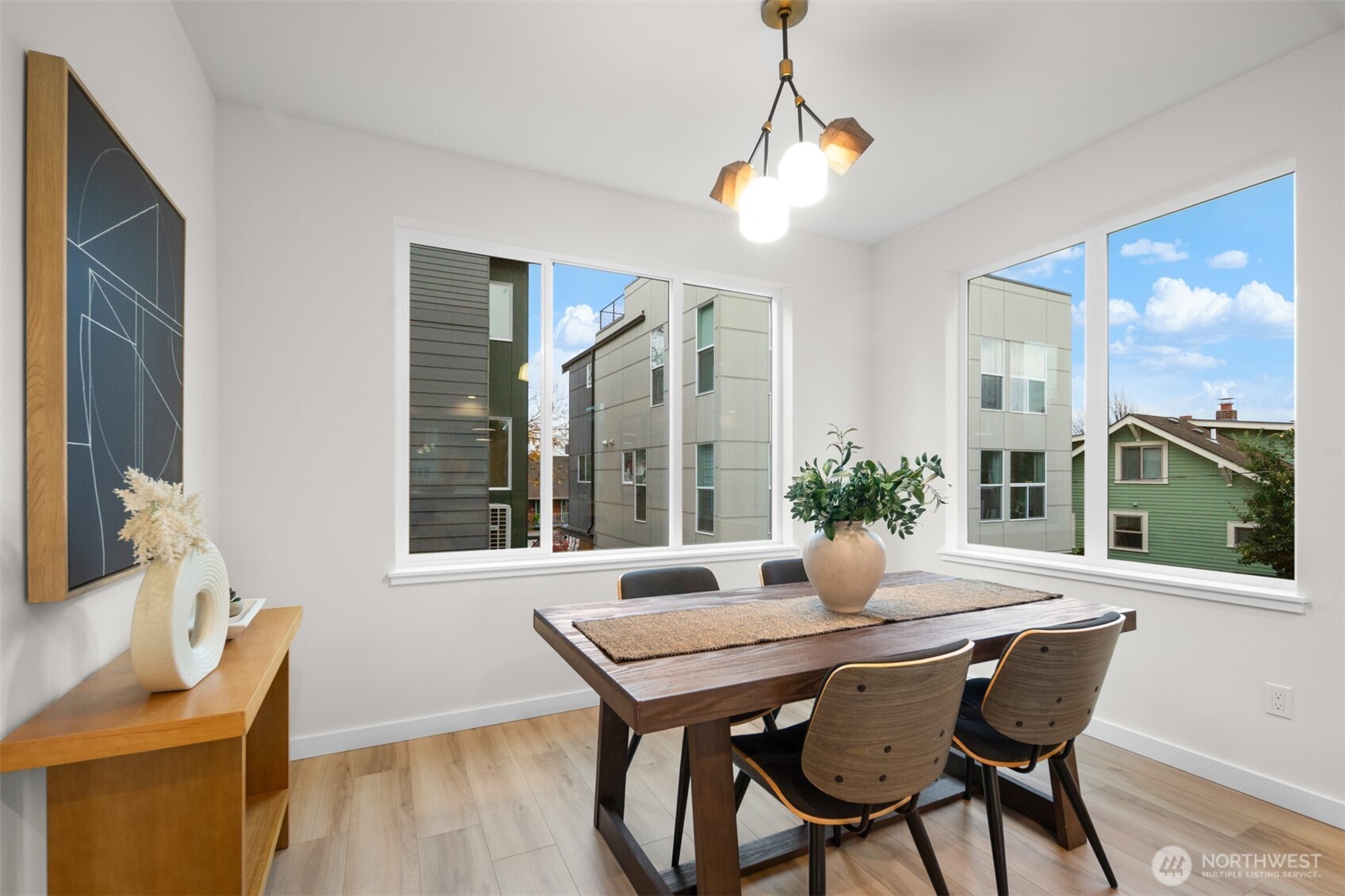 932 Northwest 58th Street Seattle, WA 98107 - Photo 11 of 27