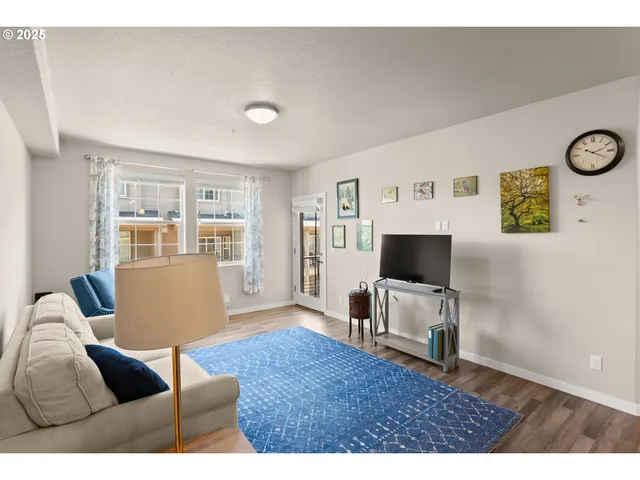 $350,000 | 28750 Southwest Campanile Lane, Unit 207, Wilsonville, OR 97070