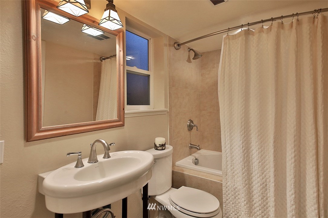 4638 East Harbor Road Freeland, WA 98249 - Photo 22 of 25 Gallery Image 22