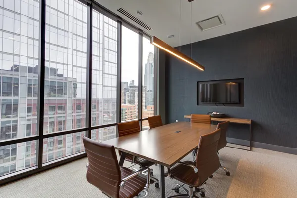 $1,374 | 270 Hennepin Avenue, Unit 616, Minneapolis, MN 55401