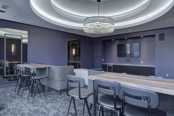 $1,374 | 270 Hennepin Avenue, Unit 616, Minneapolis, MN 55401