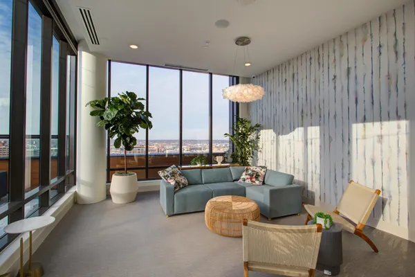 $1,374 | 270 Hennepin Avenue, Unit 616, Minneapolis, MN 55401