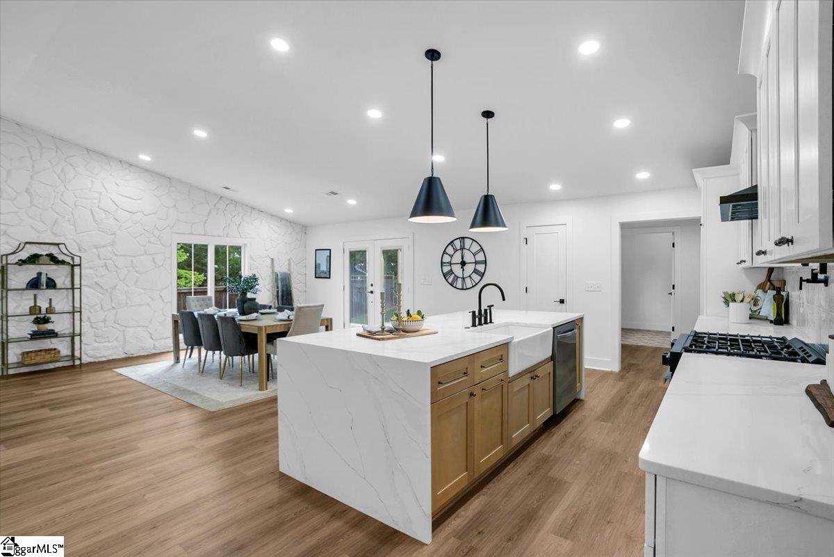 2 Dahlglen Avenue Greenville, SC 29607 - Photo 11 of 25