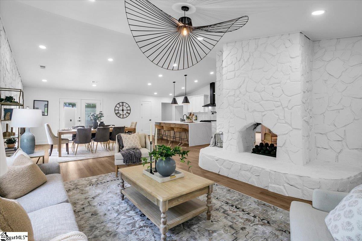 2 Dahlglen Avenue Greenville, SC 29607 - Photo 6 of 25