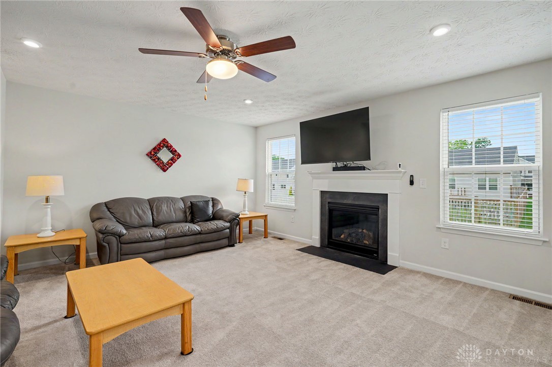 157 Cresting Road Fairborn, OH 45324 - Photo 7 of 43